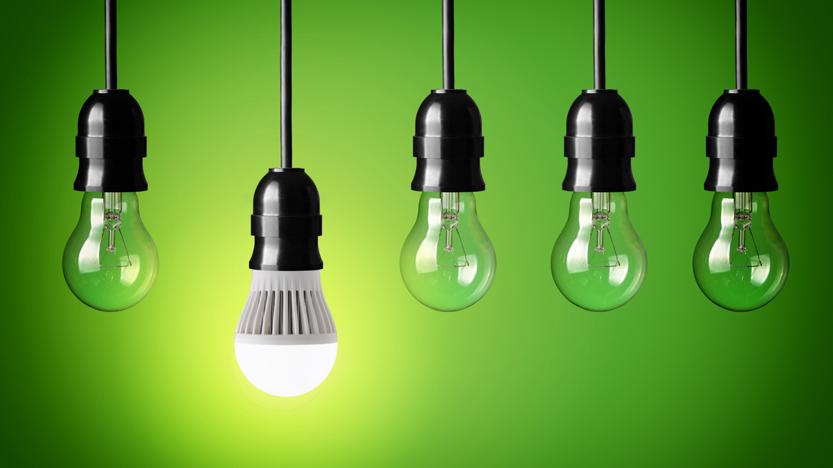 How to Maximize Efficiency in Christmas Lighting: Reducing Power Use a