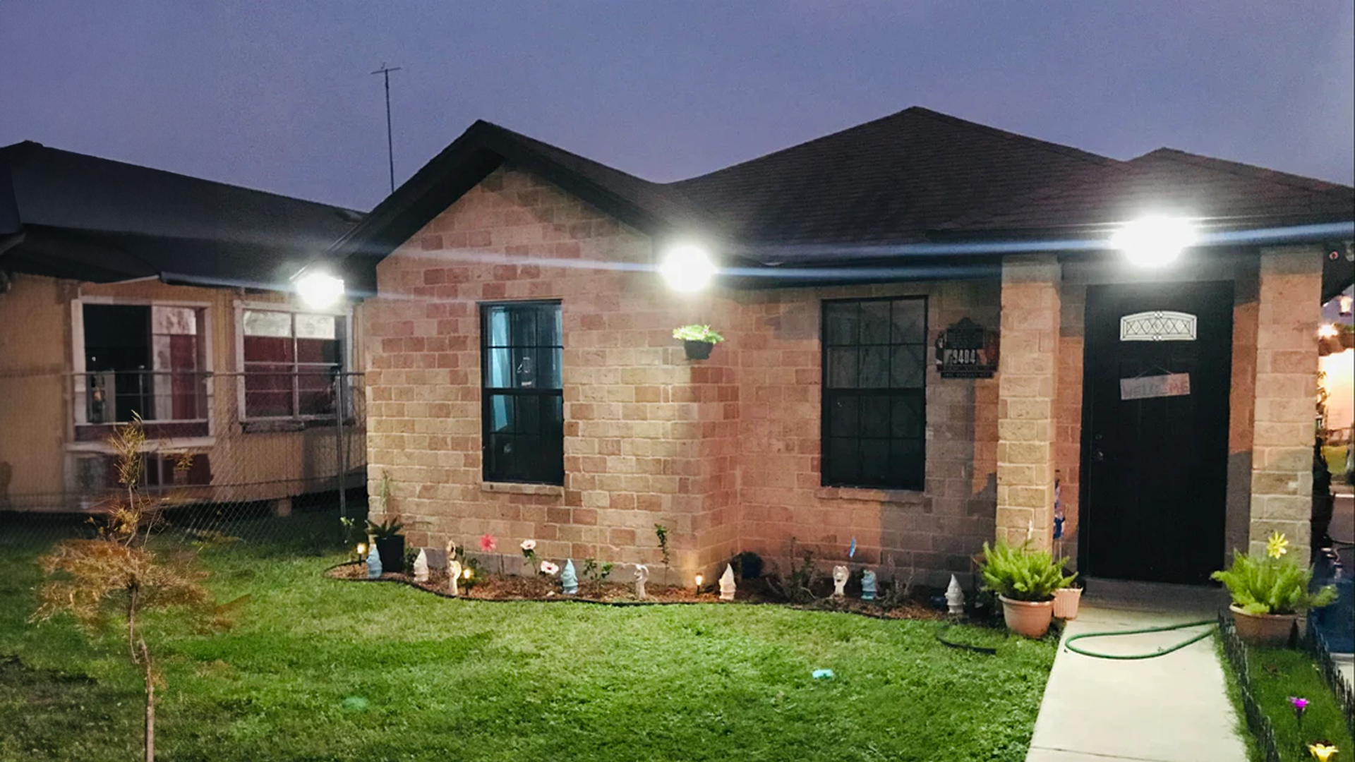 3 Lighting Tips To Transform Your Home's Exterior