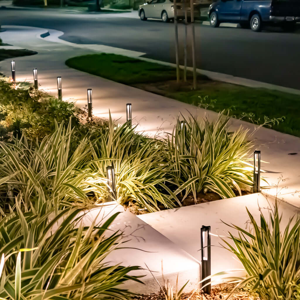 Path Lighting - Outdoor Landscape Lights - LeonLite