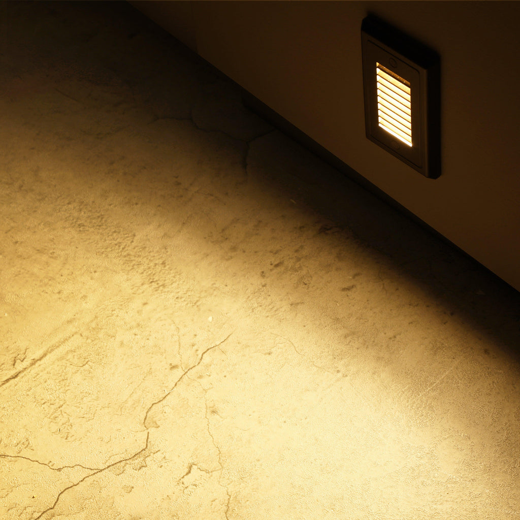 Pro 120V Upright Retro Louvered Step & Deck Light - Black Bronze - 300